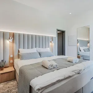 Aparthotel Bright: Aicherpark Rosenheim